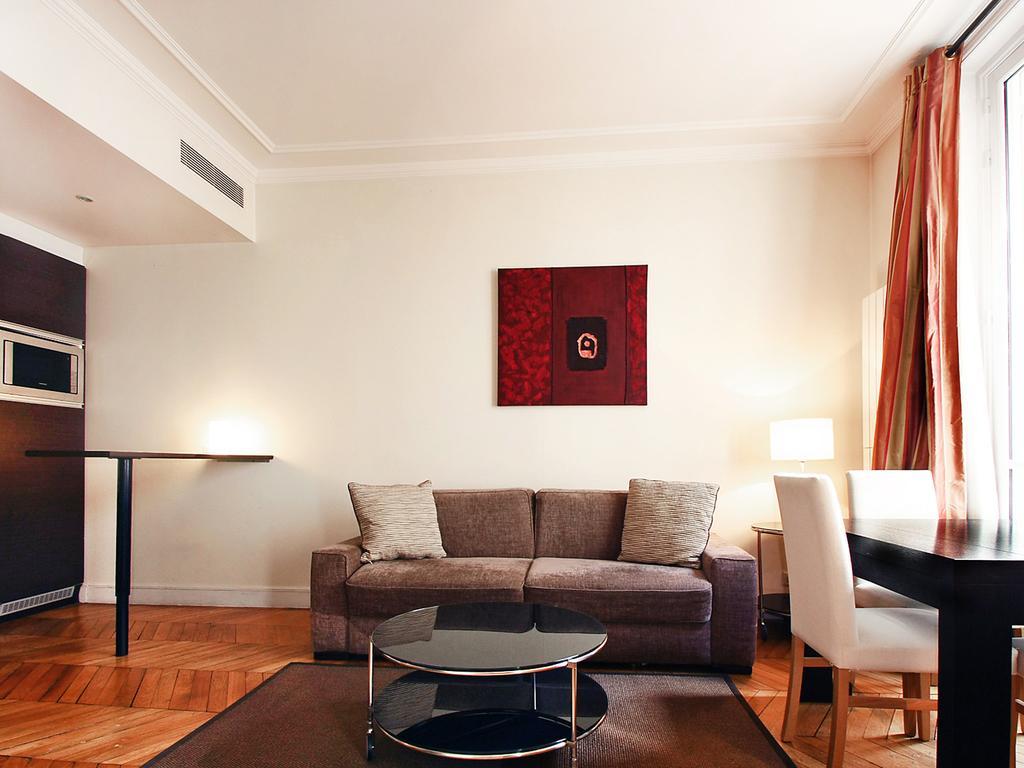 Bridgestreet Champs-Elysees Paris Room photo